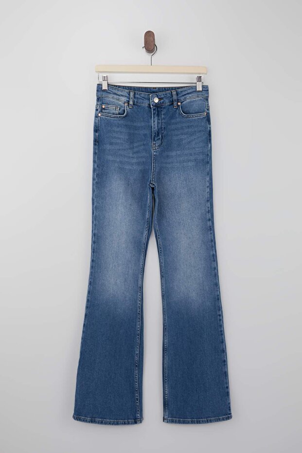 Trendyolmilla Wardrope Essentials Mavi DÖKÜMLÜ Yüksek Bel Orta Esnek Flare Jeans TWOSS26JE00106 - 9