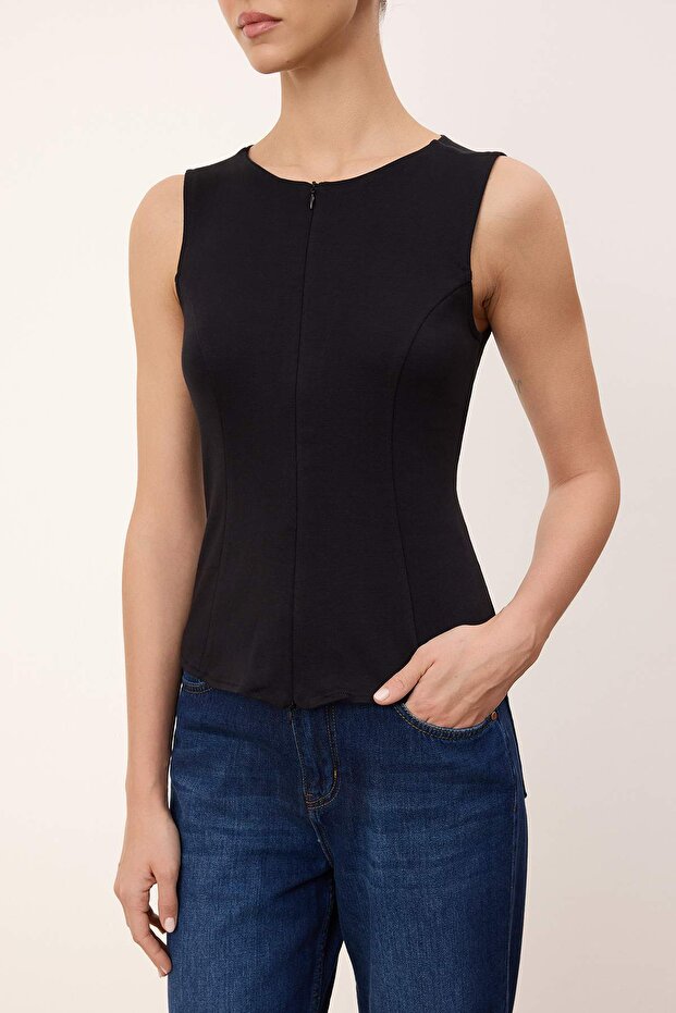 Wardrobe Essentials-Siyah Fitted/Vücuda Oturan Fermuarlı Kolsuz İnterlok Örme Bluz TWOSS26BZ00012 - 3