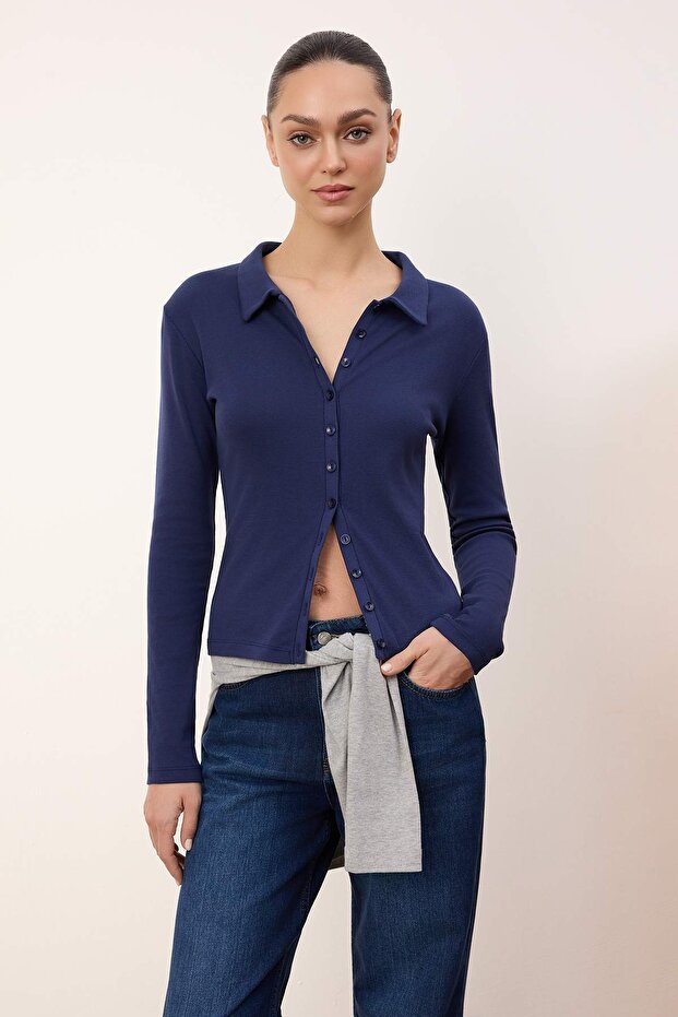 Wardrobe Essentials-Lacivert Fitted/Vücuda Oturan Polo Yaka Örme Bluz TWOSS26BZ00066 - 2