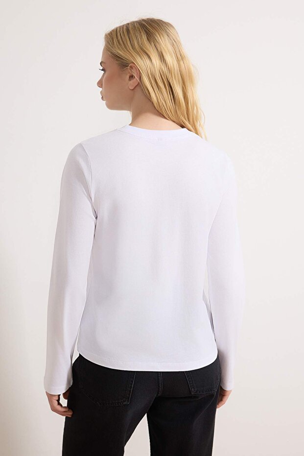 Beyaz %100 Pamuk Uzun Kollu Bisiklet Yaka Regular/Normal Kalıp Basic Örme T-Shirt TWOAW21TS0098 - 4