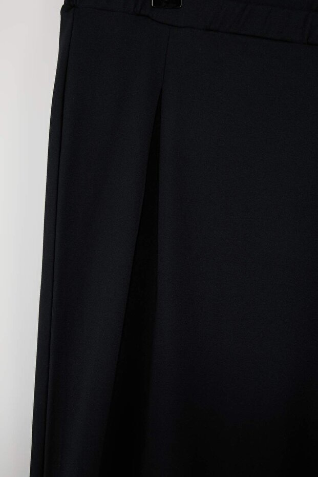 Siyah Pile Detaylı Soft Fırçalı Kumaş Büyük Beden Örme Pantolon TBBSS26AR00019 - 4
