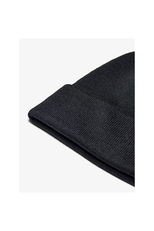 Siyah Kadın Bere 15207174 - 3