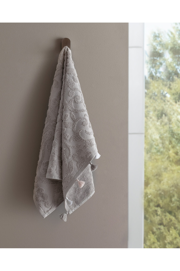 Giverny Face Patterned Towel - 1