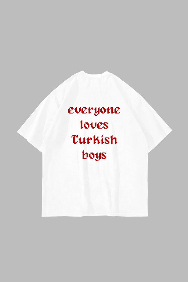 تي شيرت أبيض للجنسين من Loves Turkish Boys مطبوع قصة فضفاضة