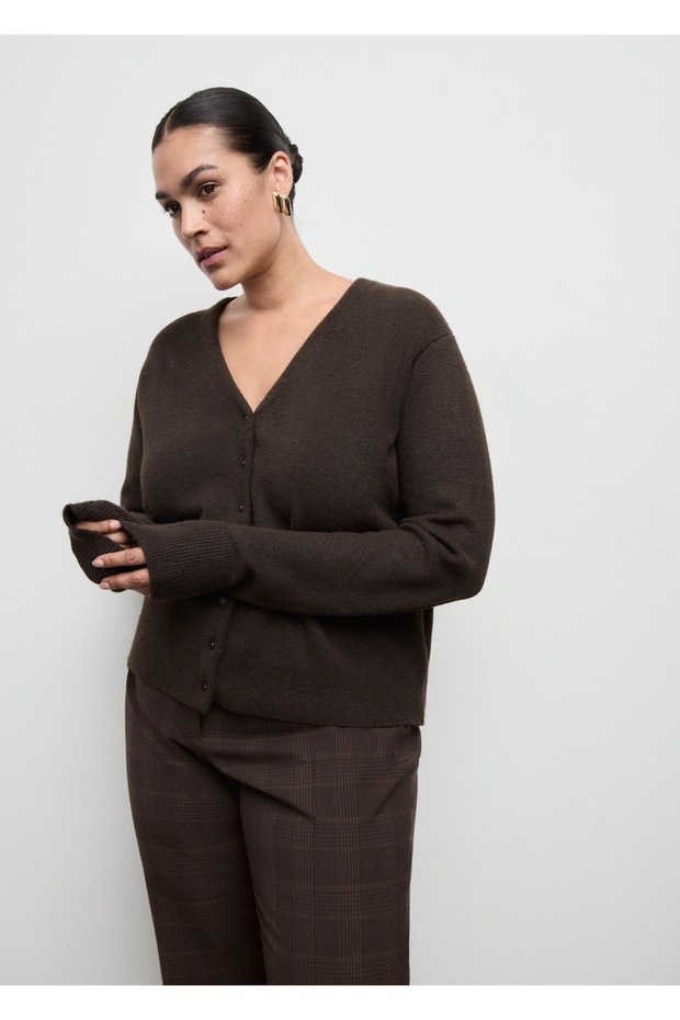 V yaka triko hırka - 8