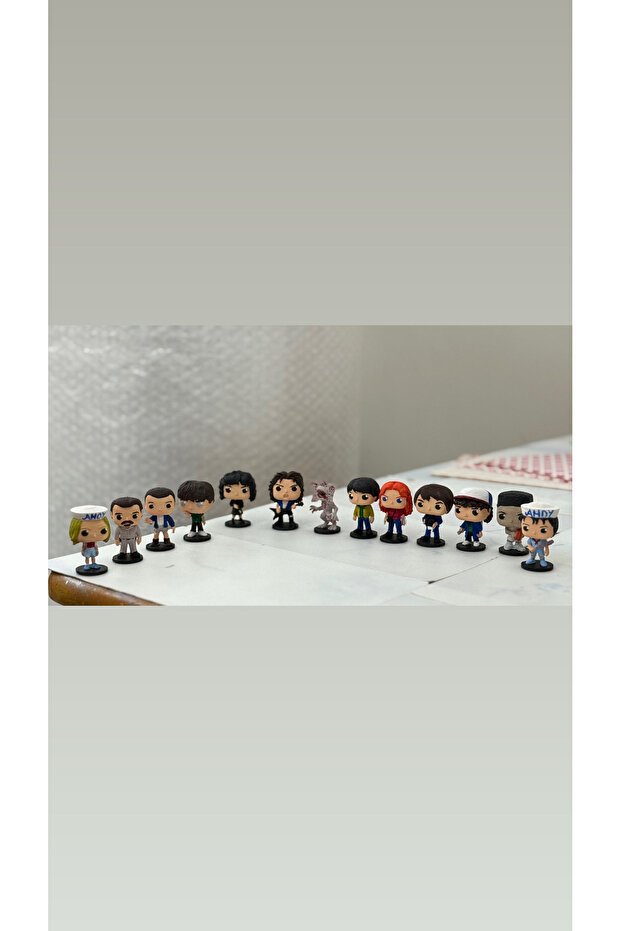 Stranger things 12 Li Figür Seti - 4