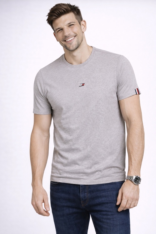 ESSENTIALS SMALL LOGO S/S TEE - 3