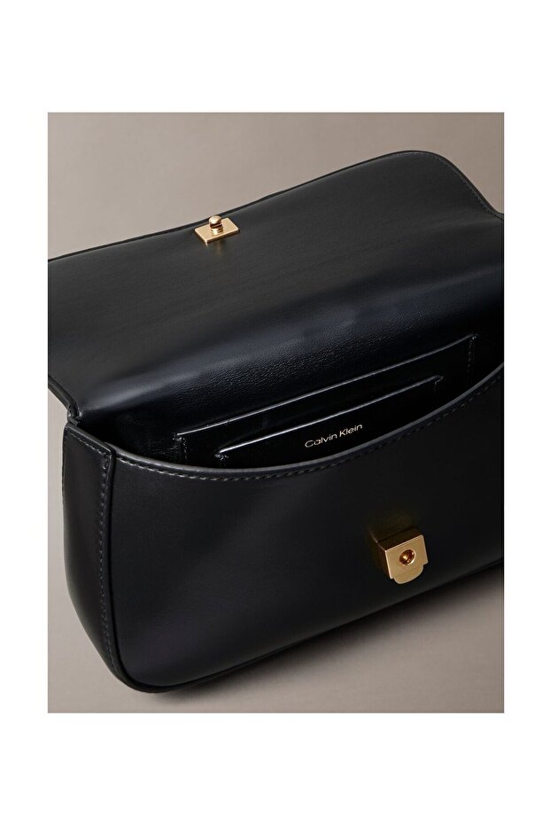 CK CONVERTIBLE CHAIN MAŁA TORBA - 4