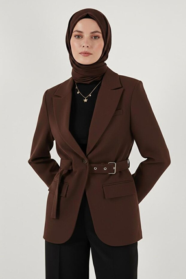 سترة بليزر بحزام بني HM262697