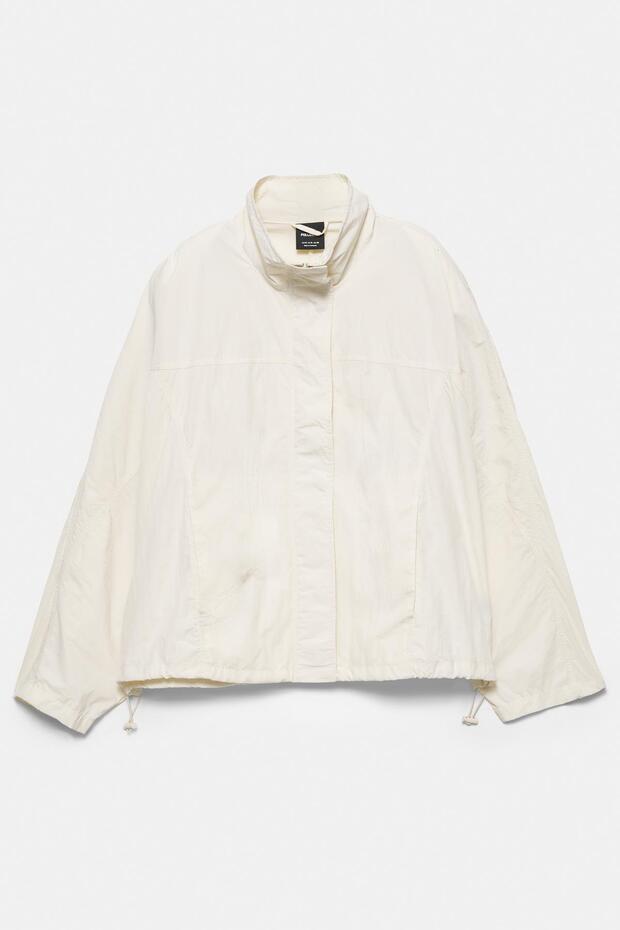 Kısa naylon görünümlü ceket - 6