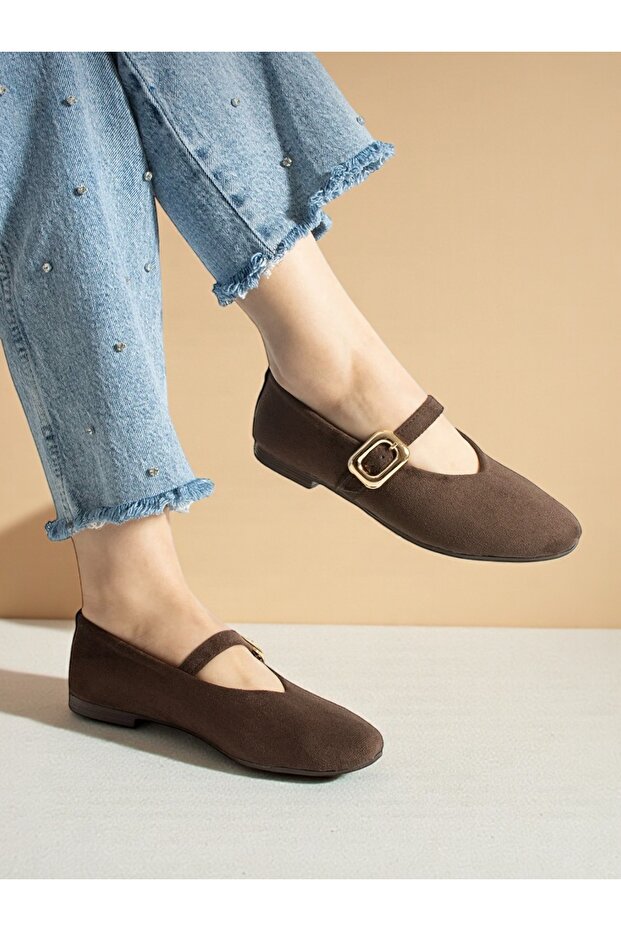 Ali̇a Suede Look Buckle Detailed 1 cm Low Heel Comfortable Mary Jane Ballerinas