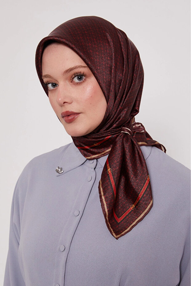 وشاح كريستال D103