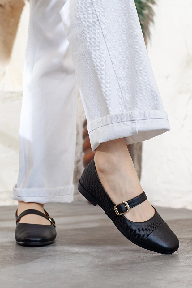 Genuine Leather Belt Detailed Soft Sole Ballerinas