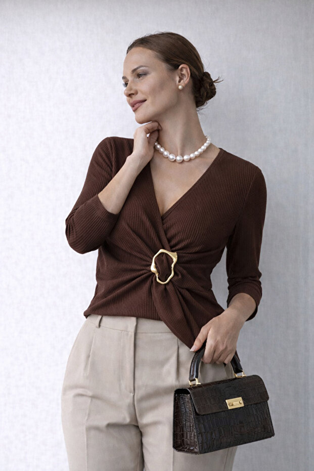 Kadın Tokalı V Yaka Bluz - 2