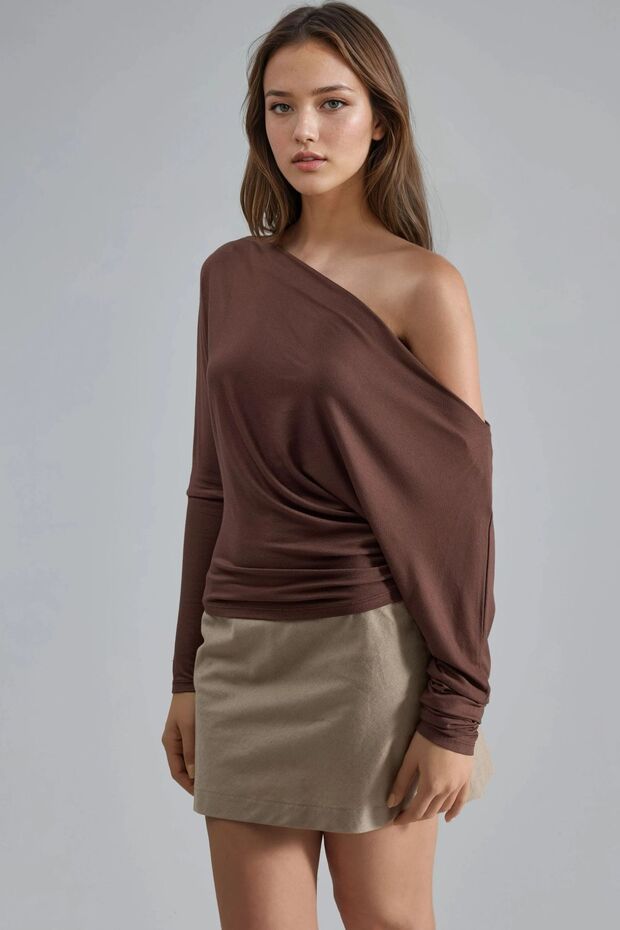 BUSEM Kayık Yaka Dökümlü Bluz - 8