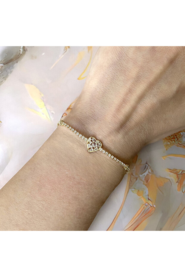 Minimal Bracelet with Baguette Stone and Heart
