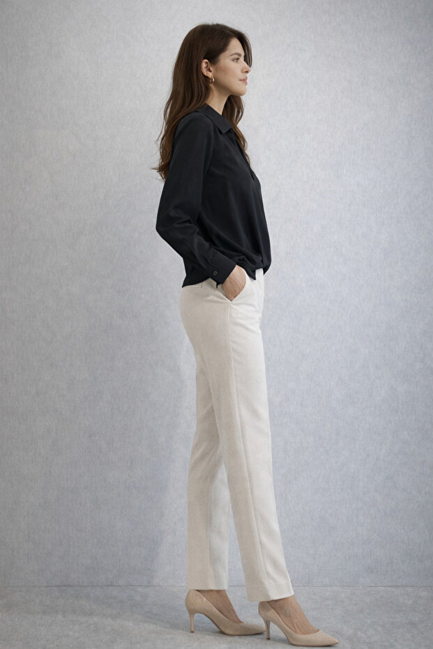 بلوزة مجمعة من الأمام برقبة على شكل حرف V - 3