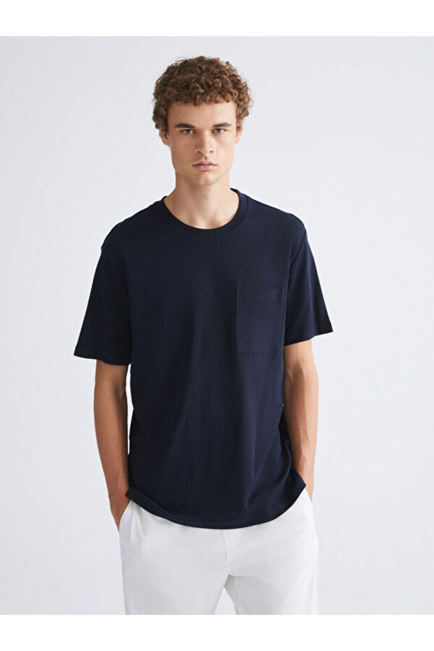 Esvab • Modern & Distinctive Zero Roba Collar Men's T-Shirt