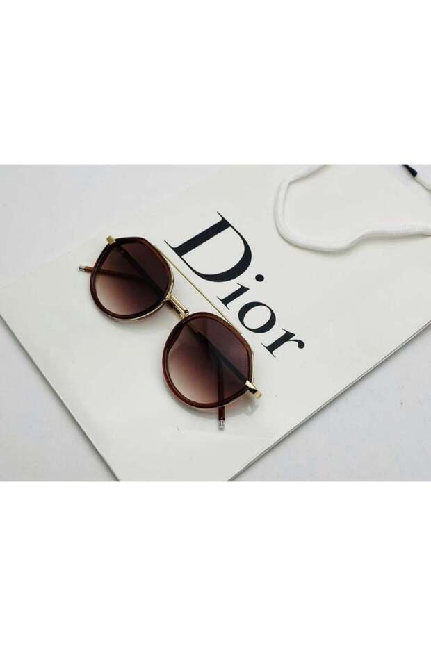 نظارات شمسية بنية من ديور - 2