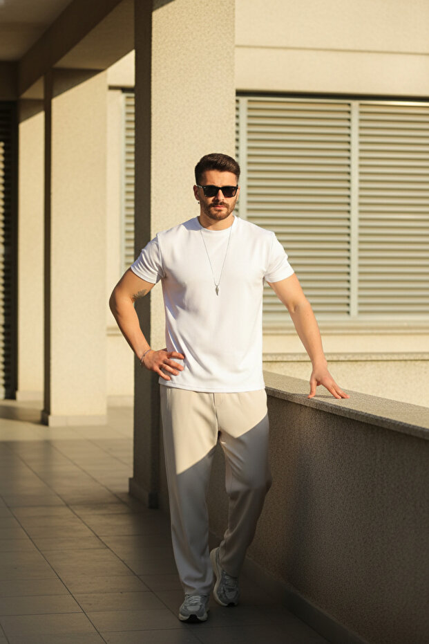 Men's White Regular Modal Fabric Non-Fading Color Silky Texture Non-Ironing T-Shirt