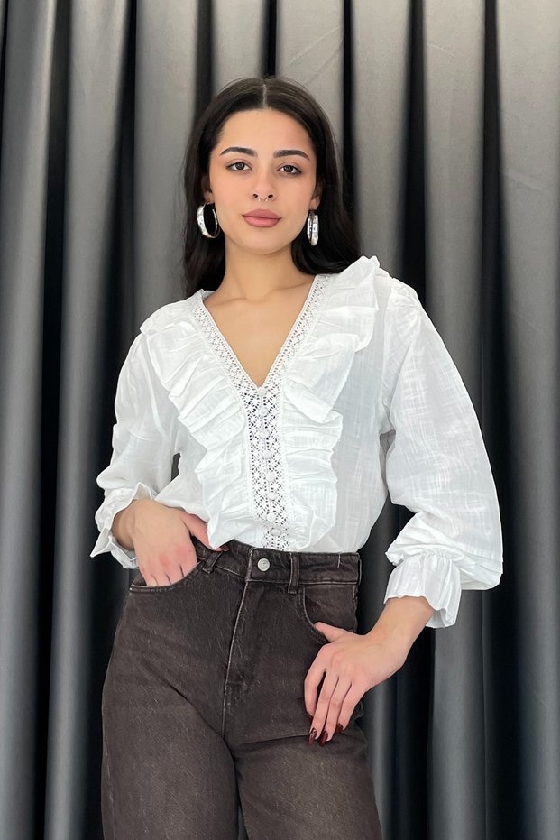 Linen Shirt with Piping on the Sleeves and Ruffled Collar - Ecru Ekru