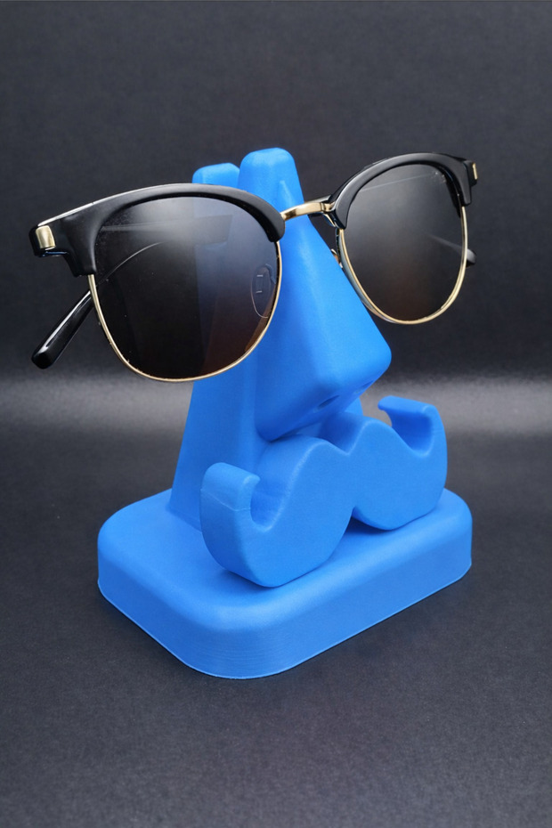 Sunglasses Apparatus / Glasses Statue