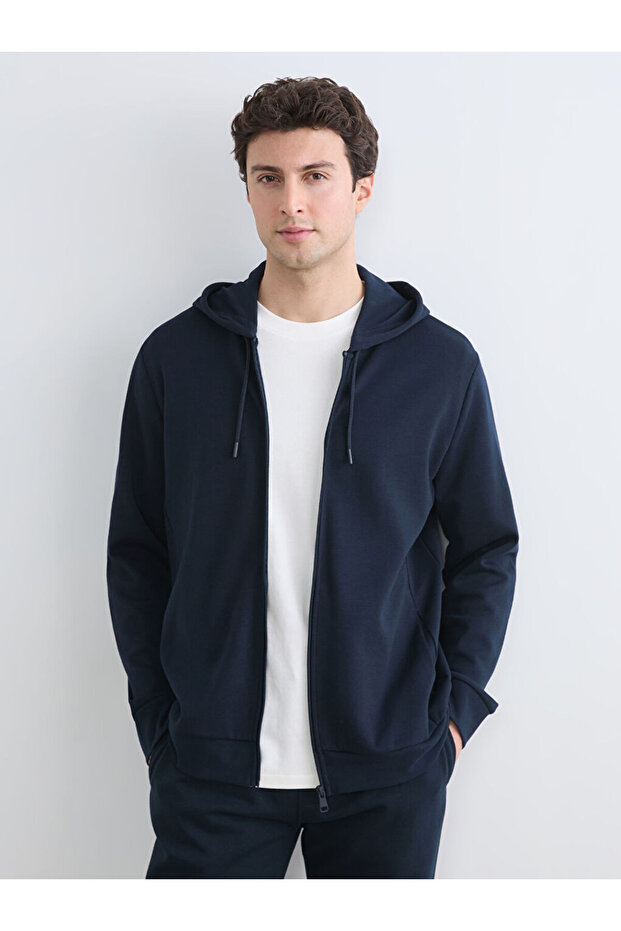 Esvab • Modern & Distinctive Men's Zippered Hooded Sweatshirt