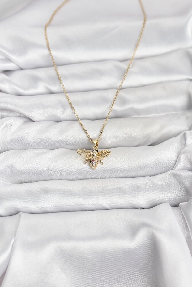Zircon Fly Women's Necklace with Golden Steel Chain for Elegant Necks