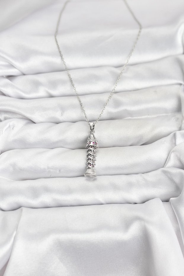 Silver Steel Chain Zircon Fish Type Women's Necklace for Elegant Necks