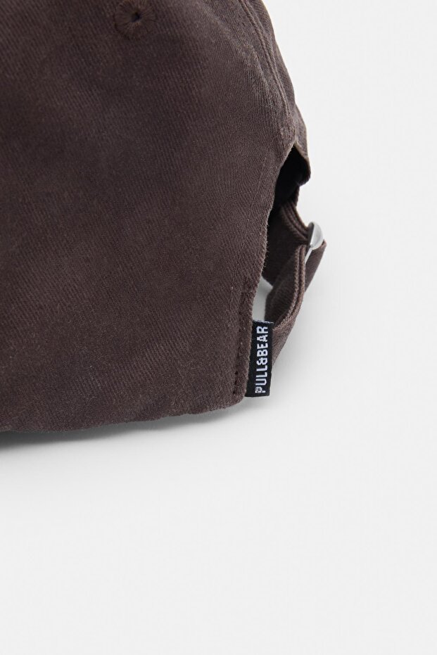 İşlemeli kahverengi şapka - 4