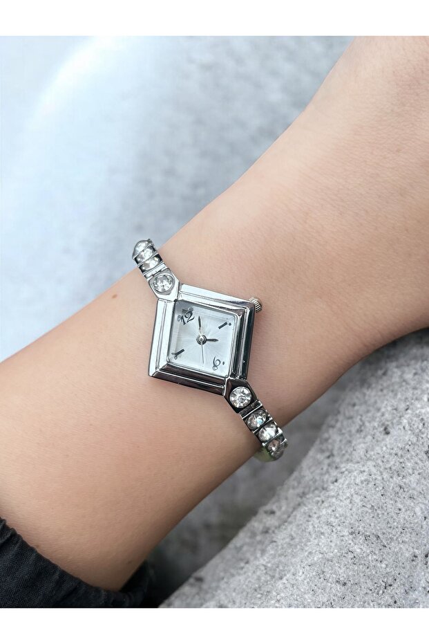 Yuping Women's Wristwatch Does Not Fade