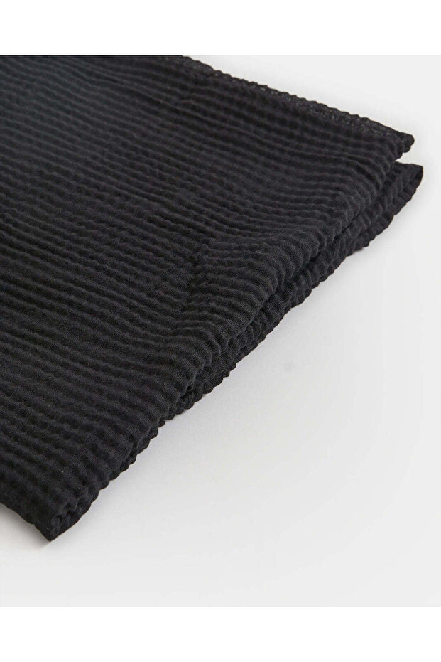 وشاح نسائي أسود سادة - 3