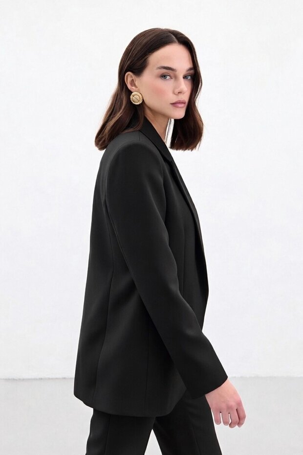 سترة كلاسيكية بأزرار - أسود - 4