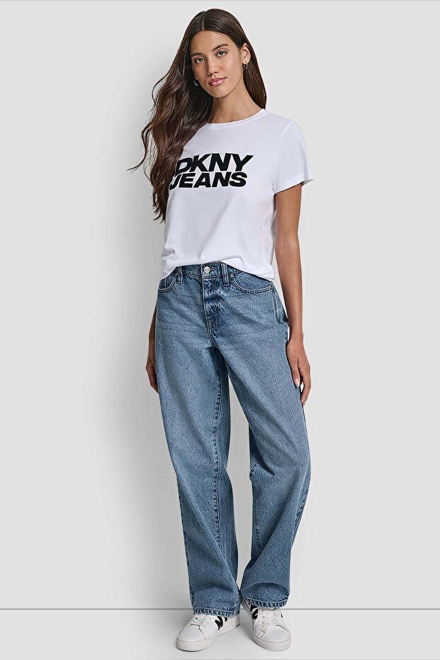 تيشيرت برقبة دائرية وشعار مخملي - 4