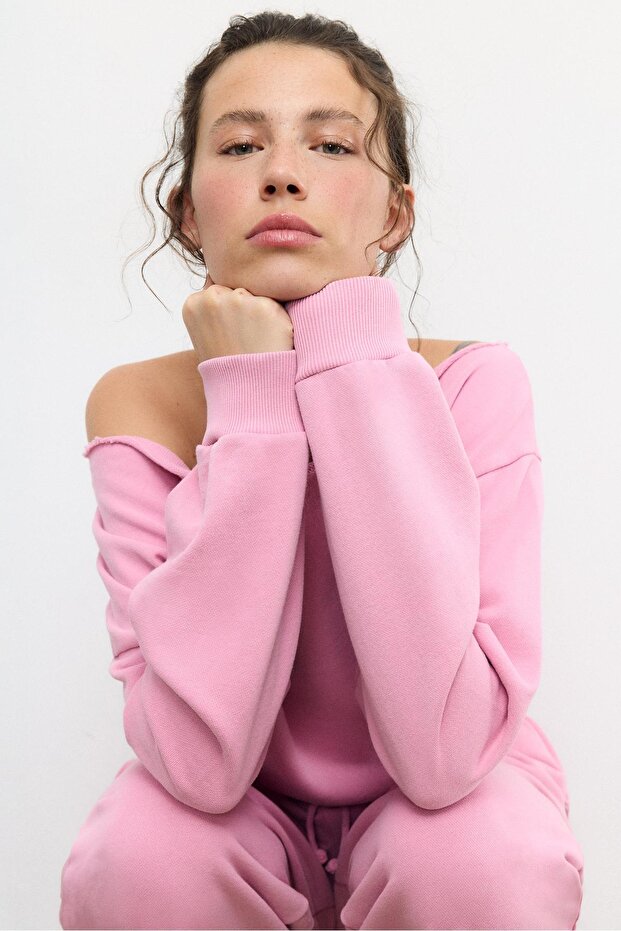 سويت شيرت بقصة قصيرة بتأثير مغسول - 3