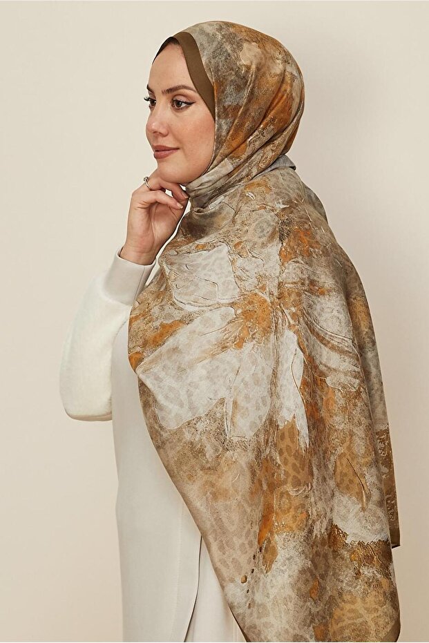 Patterned Shawl 1332