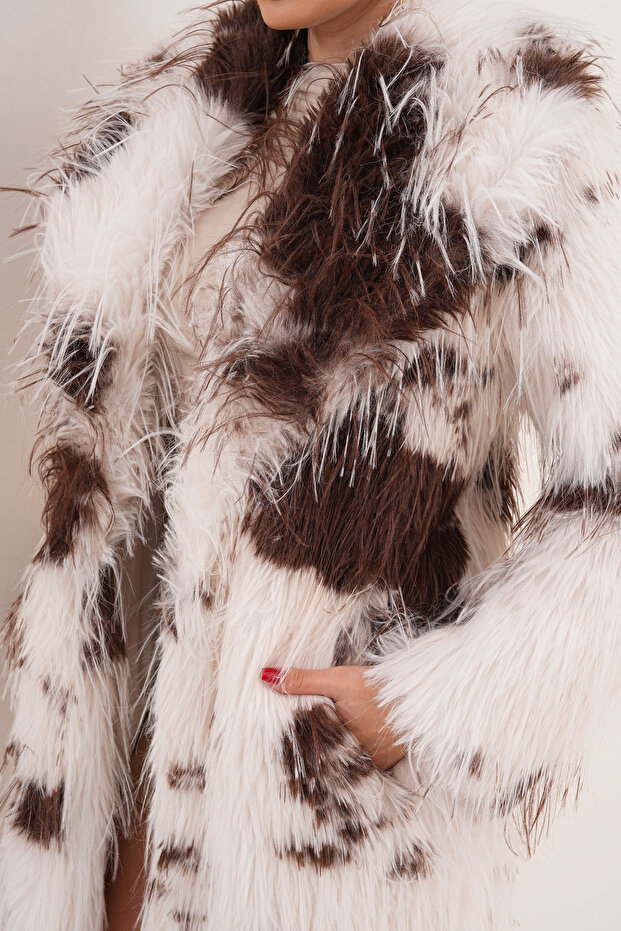 معطف طويل مزين بالشراشيب - 8