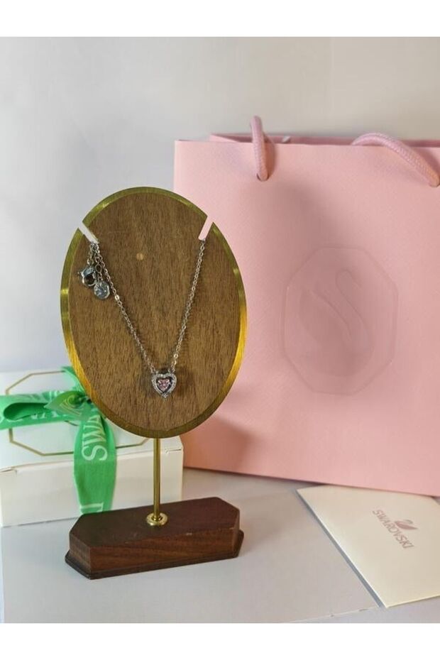 Chain with pendant - 1