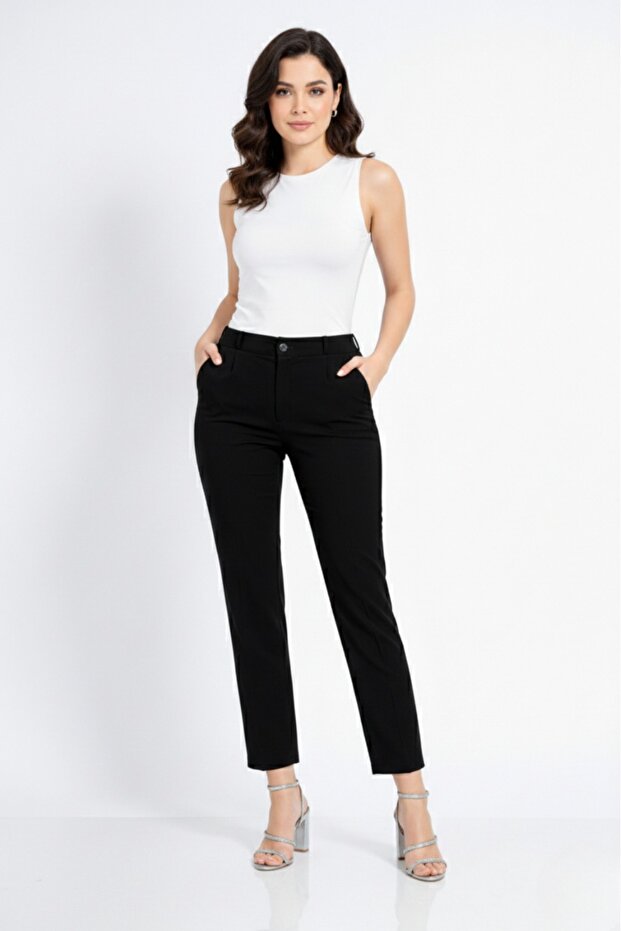 Women's High-Waisted Pleated Tapered Carrot Trousers