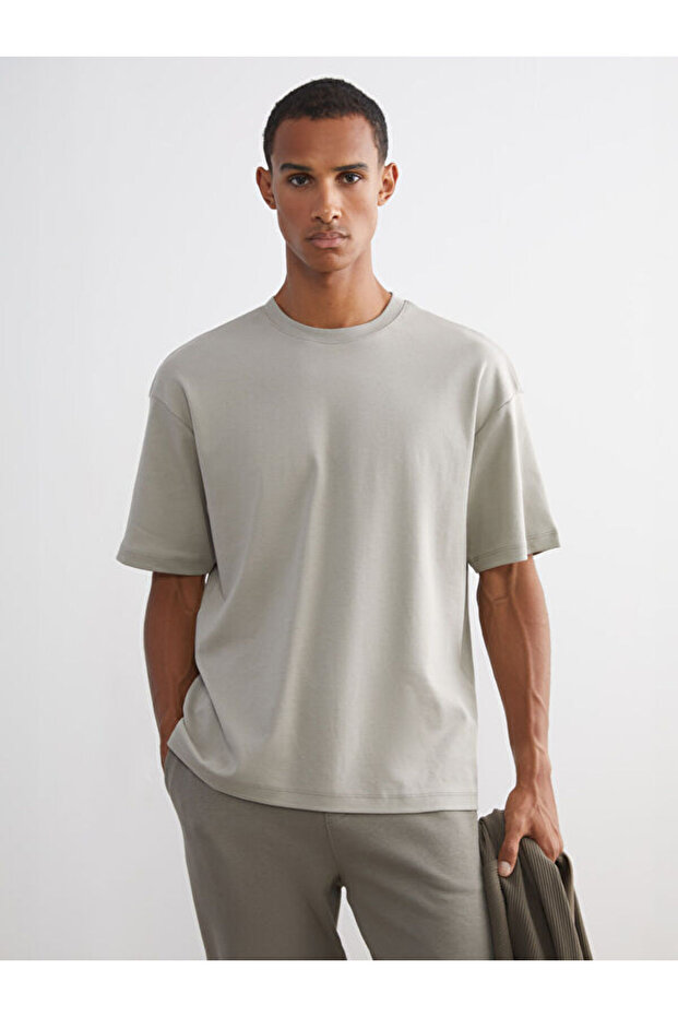 Esvab • Modern & Distinctive Zero Roba Collar Men's T-Shirt