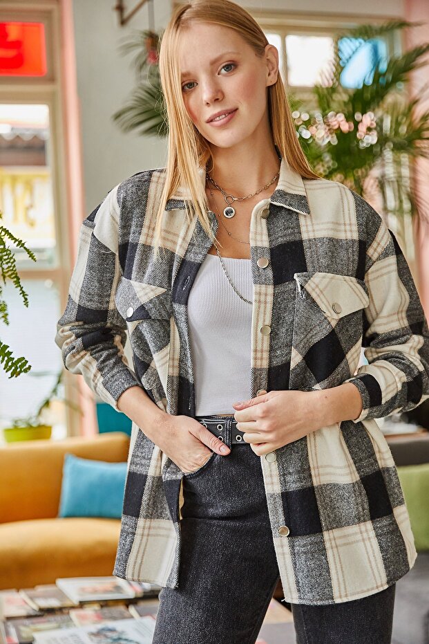 Women's Black Double-Pocket Snap Closure Melton Shirt GML-19000900
