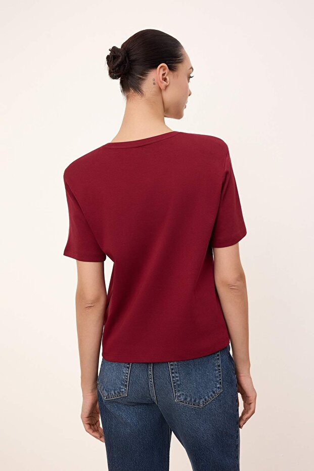 Wardrobe Essentials-Bordo Regular/Normal Kalıp Vatkalı Örme T-Shirt TWOSS26TS00005 - 5