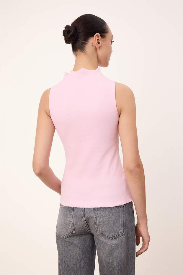 Wardrobe Essentials-Açık Pembe Fitted Düğmeli Volanlı/Fırfırlı Esnek Örme Bluz TWOSS26BZ00171 - 4