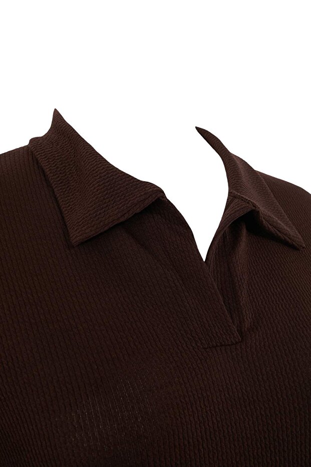 Kahverengi Polo Yaka Yırtmaçlı Shift/Normal Kesim Midi Esnek Örme Büyük Beden Elbise TBBSS26AH00125 - 6