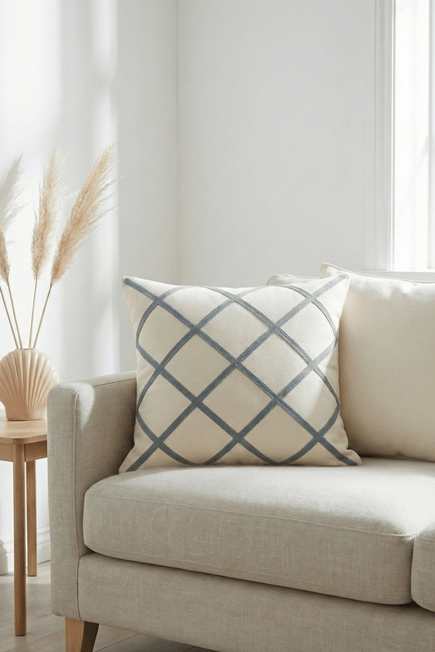 Buldan İşi Linear Patterned Punch Detailed Throw Pillow Cover 42X42 cm