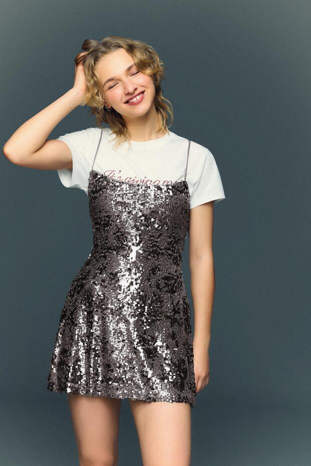 Pullu askılı elbise - 1