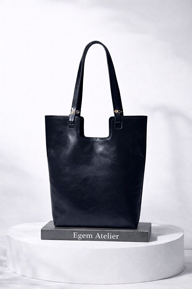 Elegant Shoulder Bag