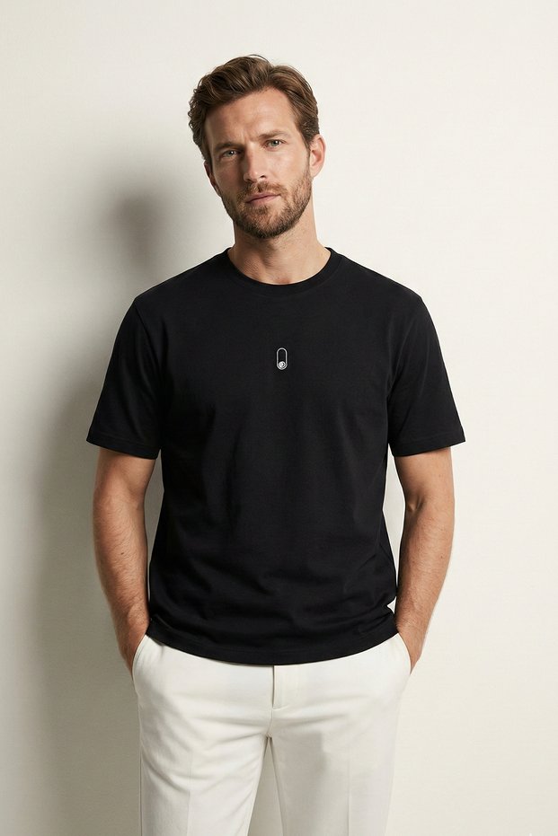 100% Cotton Compact Combed Single Jersey Black Button Embroidered Trend Fit Tok Fabric Men's T-Shirt Relaxed Fit