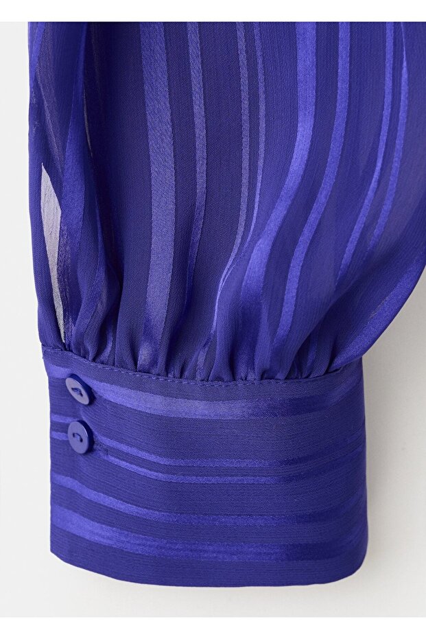 Çizgili fular detaylı bluz - 5