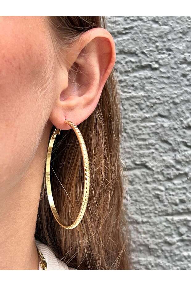 حلق دائري منقوش على شكل مكعب بقطر 6 سم - 2